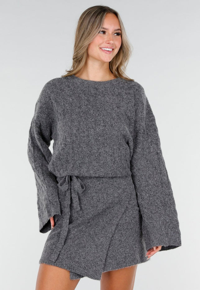 OP=OP.02.NL Grijze Stretch Kabeltrui