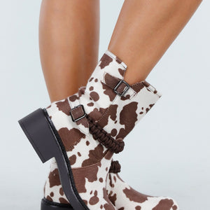 OP=OP.42.S Koeienprint Enkellaarsjes