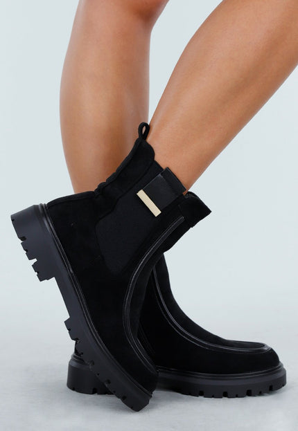 NEW270825 Zwarte Enkellaarsjes met Chunky Zool