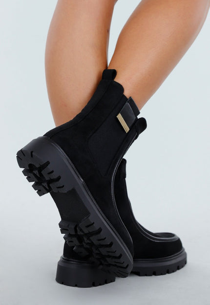 NEW270825 Zwarte Enkellaarsjes met Chunky Zool