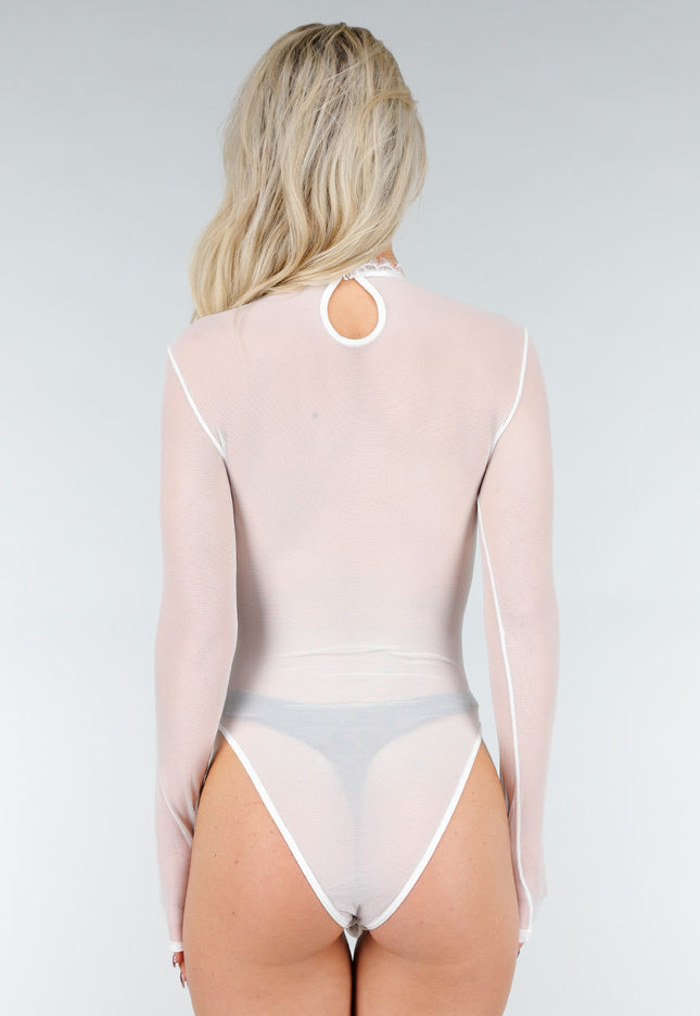 NEW280126 Witte Kanten Body