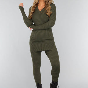 OP=OP.10.NL Donkergroene Twinset met Duimgaten