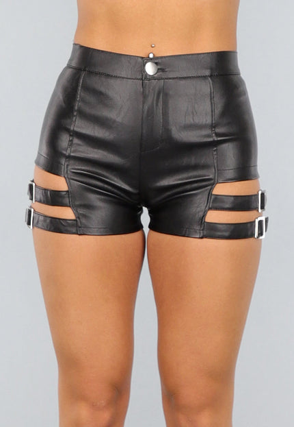 NEW2808 Zwarte Lederlook Short met Riempjes