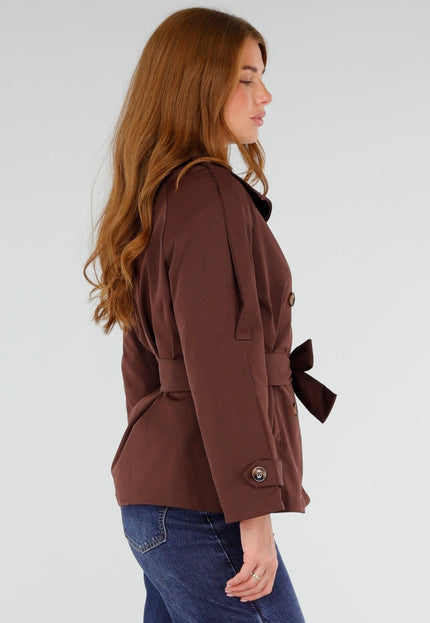 NEW281026 Bruine Korte Trenchcoat met Ceintuur