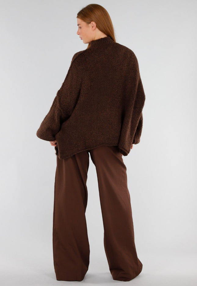 NEW281026 Bruine Oversized Trui met Opstaande Kraag