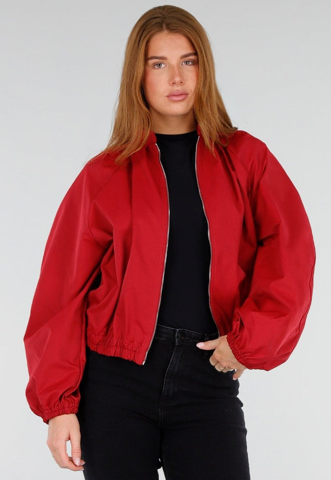 NEW281026 Rode Cropped Bomber Jas met Ritssluiting