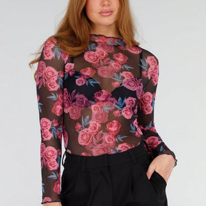 NEW281026 Zwarte Mesh Top met Roze Rozen Print