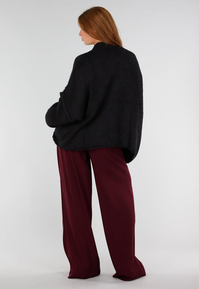 NEW281026 Zwarte Oversized Trui met Col en Ballonmouwen