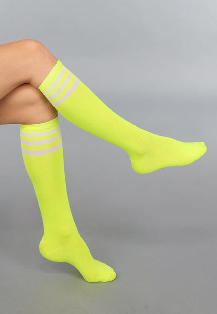NEW290125 Neon Gele Sokken met Witte Strepen