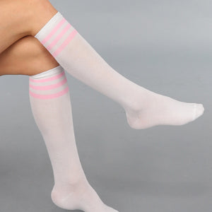 NEW290125 Wit/lichtroze Gestreepte Kniekousen