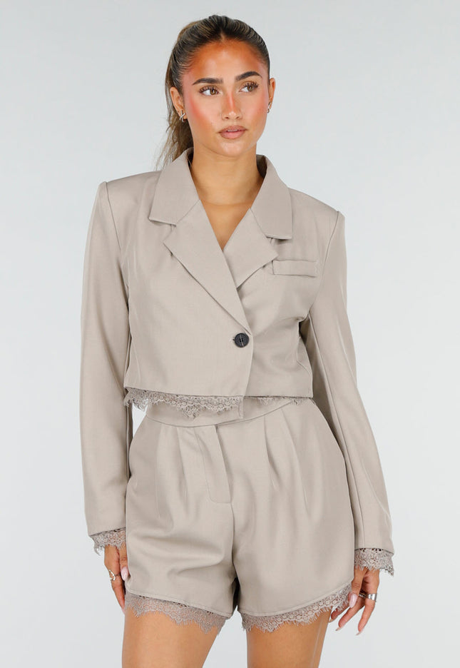 NEW290726 Grijze Blazer en Short Set met Kant
