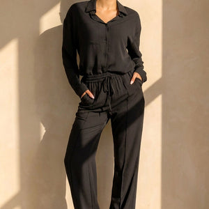NEW290726 Zwarte Blouse met Kraag en Knoopsluiting