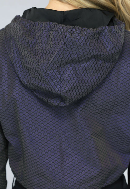 OP=OP.AV.09 Reflecterend Cropped Windjack met Schubben Patroon