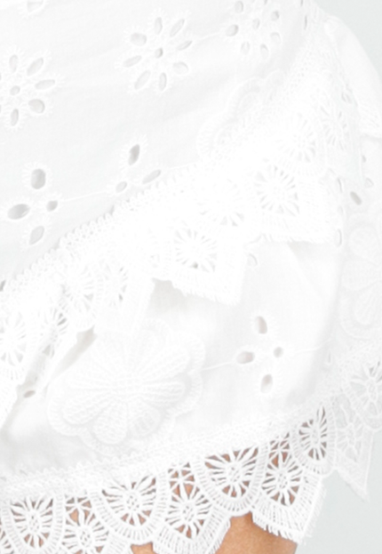 NEW300425 Witte Broderie Short met Ruffles