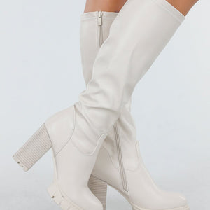 OP=OP.49.NL Crèmekleurige Hoge Laarzen
