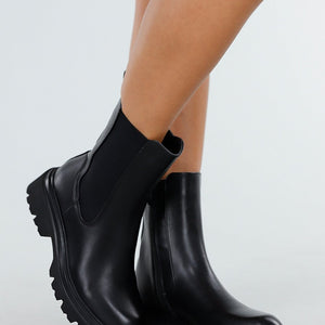 NEW300725 Zwarte Chelsea Boots met Zijrits