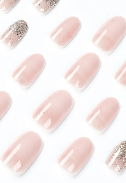 NEW3011 Ovaal Nude Nepnagels met Glitter