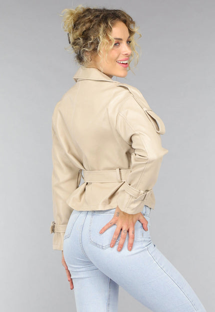OP=OP.! Beige Lederlook Jack met Riempjes