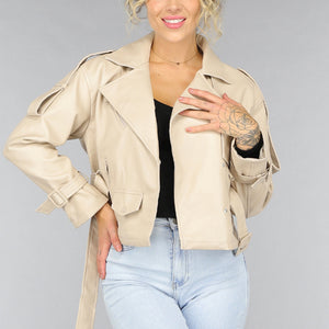 OP=OP.! Beige Lederlook Jack met Riempjes