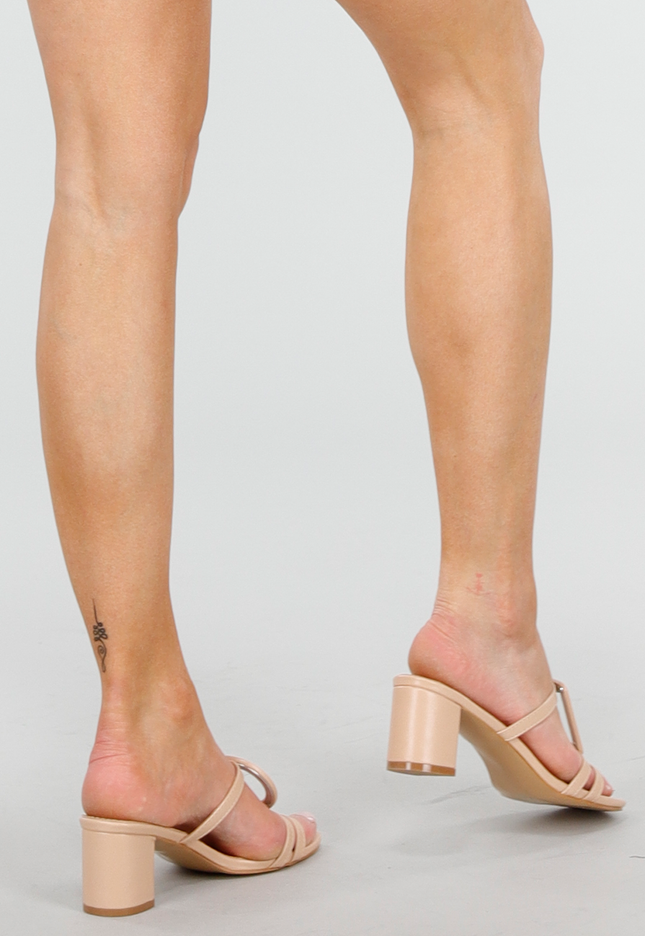 OP=OP.! Beige Sandalen met Gesp en Hak
