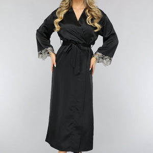 OP=OP.! Zwarte Satijnen Kimono met Borduur Details