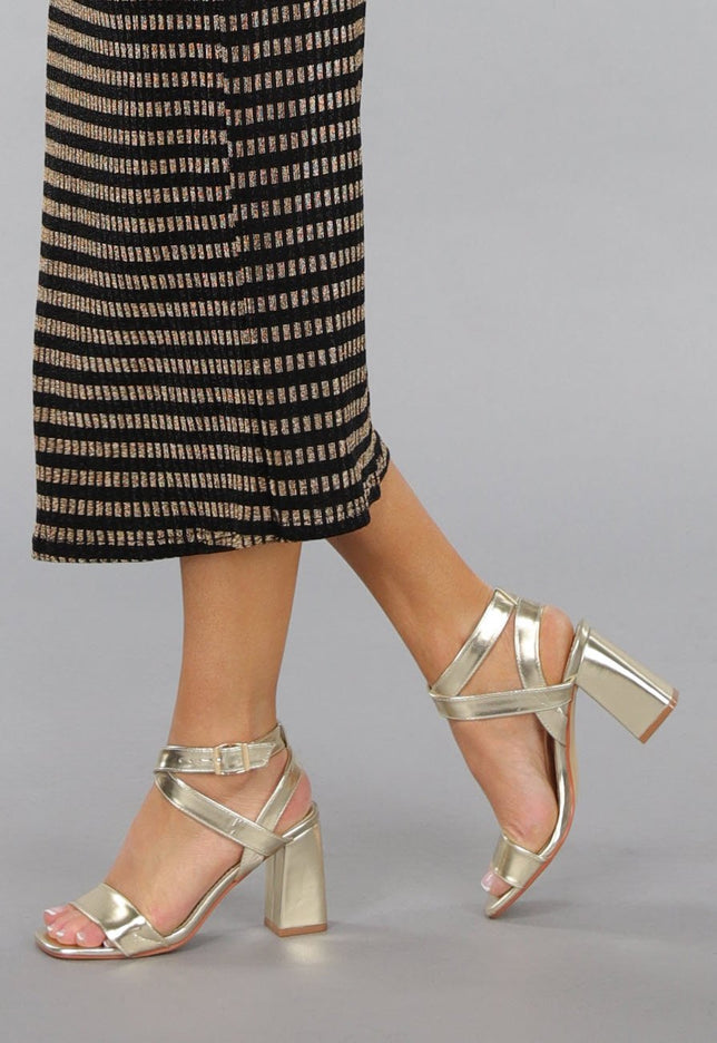 OP=OP! Gouden Lage Sandaletten met Brede Band