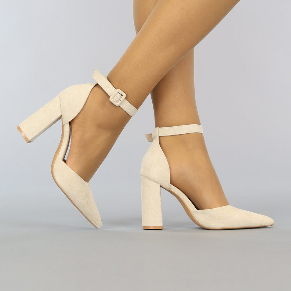 OP=OP! Spitse Beige Suède-Look Sandaletten