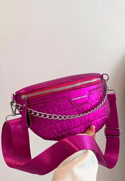 OP=OP.22.NL Roze Metallic Croco Buideltasje met Ketting