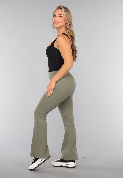 OP=OP.22.NL Zwarte Croptop met Uitneembare Pads