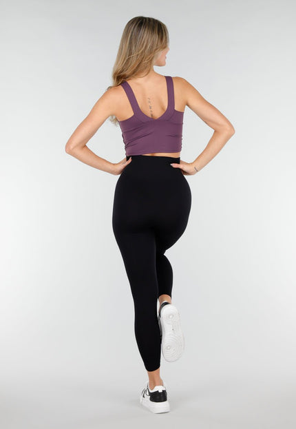 OP=OP.23.NL Donkerpaarse Sporttop met Pads