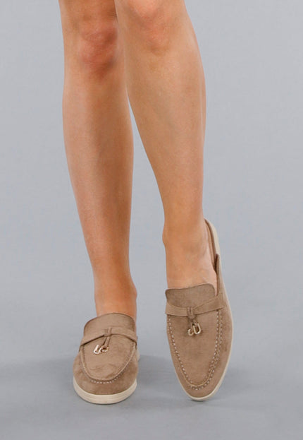 OP=OP.26.NL Taupe Suède Instappers met Gouden Detail