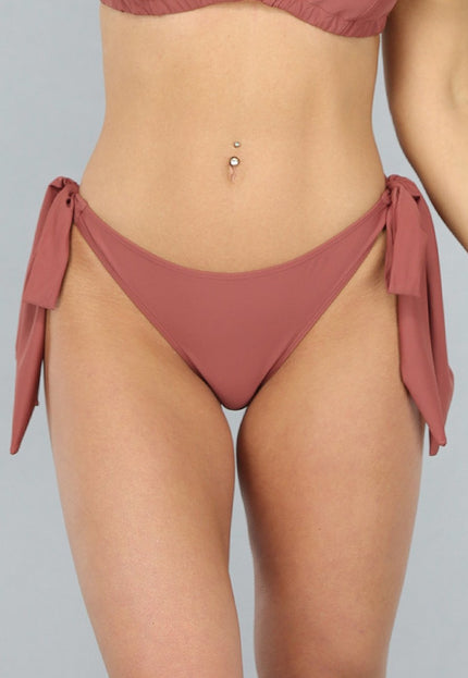 OP=OP.27.NL Bruin Bikinibroekje met Striksluiting