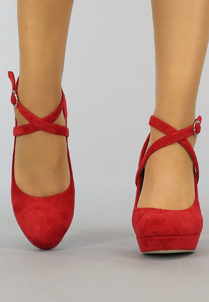 OP=OP.27.NL Rode Suède-Look Pumps met Enkelbandje