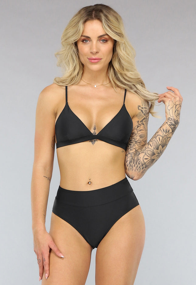 OP=OP.27.NL Triangel Bikinitop in Zwart met Pads