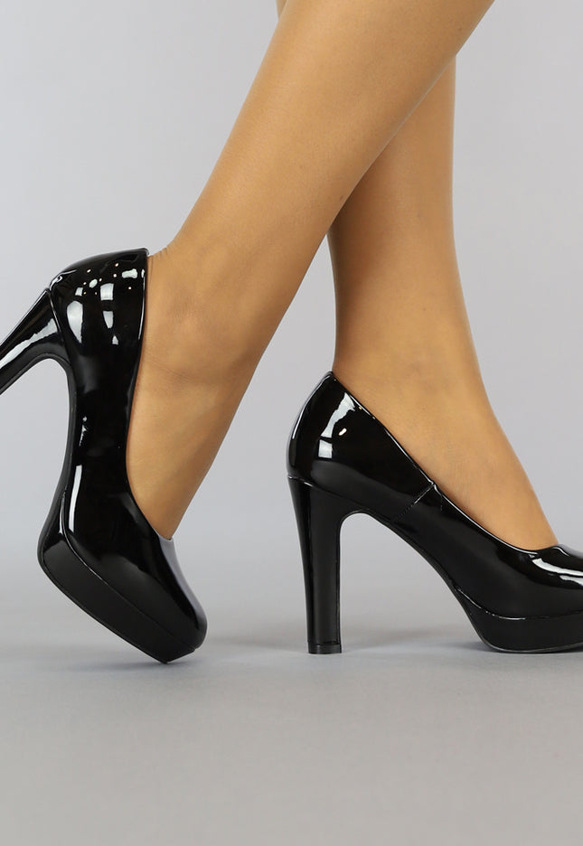 OP=OP.27.NL Zwarte Lak Pumps met Plateau