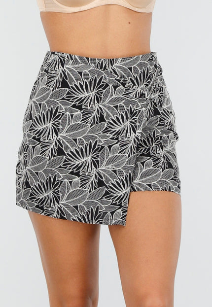 OP=OP.27.S Zwarte Skort met Beige Bladerenprint