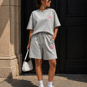 OP=OP.30.NL Grijze Two Piece Set met Shorts