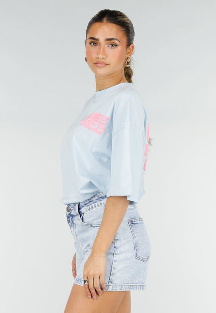 OP=OP.30.NL Lichtblauw T-shirt met Roze Print