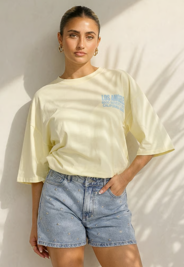 OP=OP.30.NL Lichtgeel Oversized T-shirt met Tekst