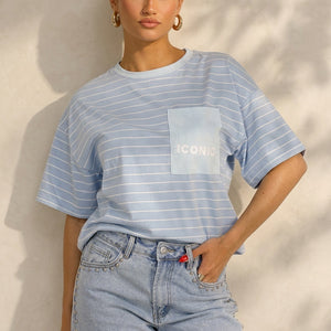 OP=OP.31.NL Lichtblauw Gestreept T-shirt met Borstzak