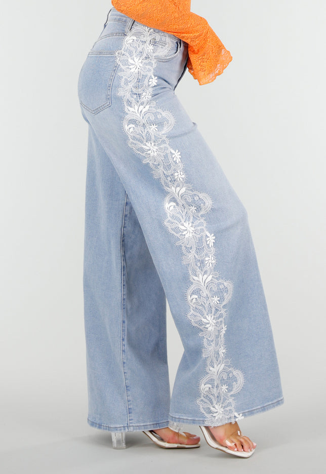 OP=OP.32.NL Lichtblauwe Wide Leg Jeans met Kantdetail