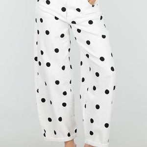 OP=OP.32.NL Witte Barrel Jeans met Zwarte Stippen