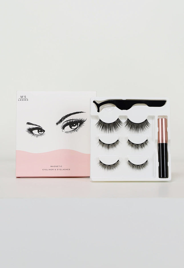 OP=OP.34.NL Set van 3 Magnetic Doll Eye Lashes