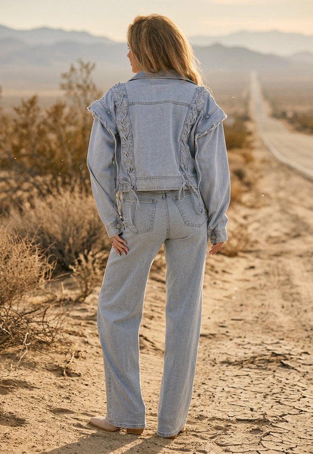 OP=OP.37.NL Lichtblauw Denim Jack met Veterdetails
