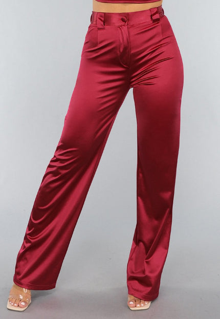 OP=OP.AV.12 Burgundy Pantalon van Stretch Satijn in Model