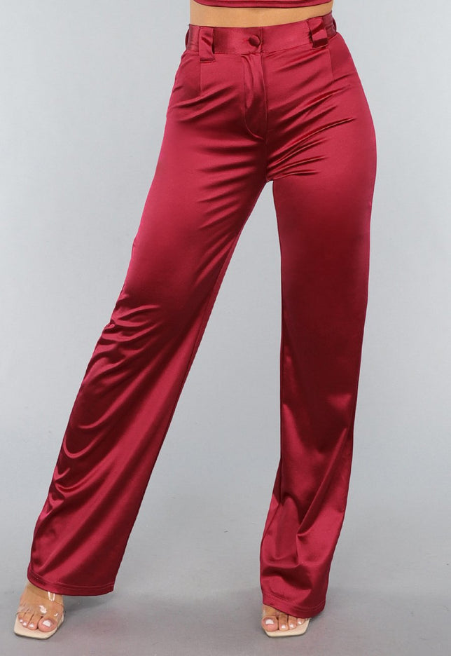 OP=OP.AV.12 Burgundy Pantalon van Stretch Satijn in Model