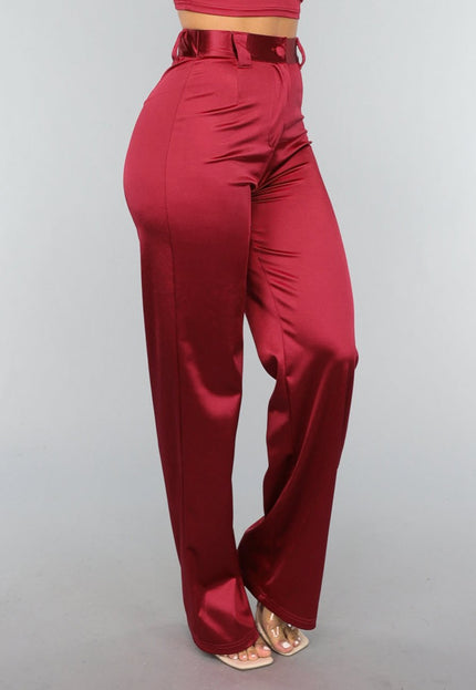 OP=OP.AV.12 Burgundy Pantalon van Stretch Satijn in Model