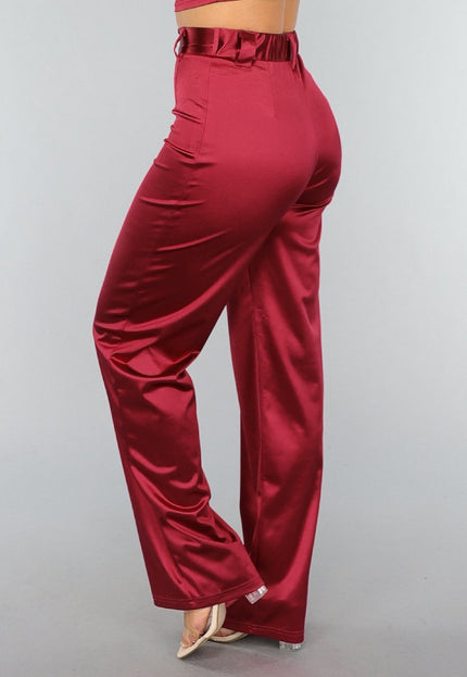 OP=OP.AV.12 Burgundy Pantalon van Stretch Satijn in Model