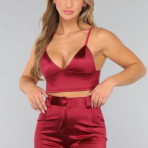 OP=OP.38.R Burgundy Triangel Top met Satin Look