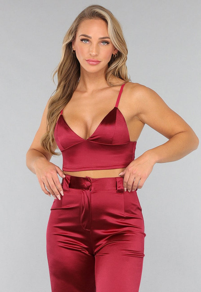 OP=OP.38.R Burgundy Triangel Top met Satin Look